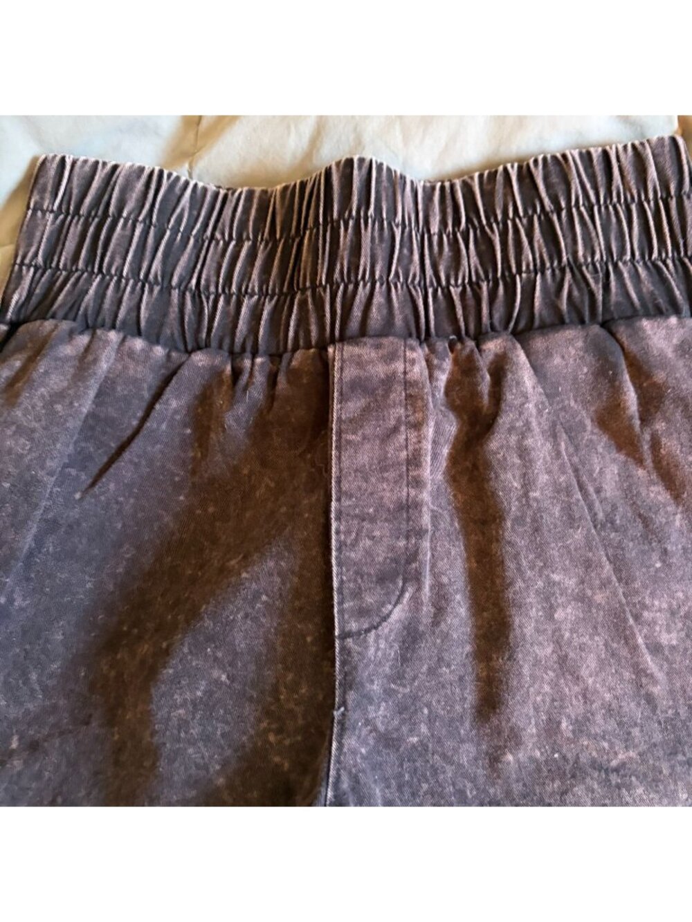Women Acid Wash Shorts Size L NWT - Picture 2 of 5